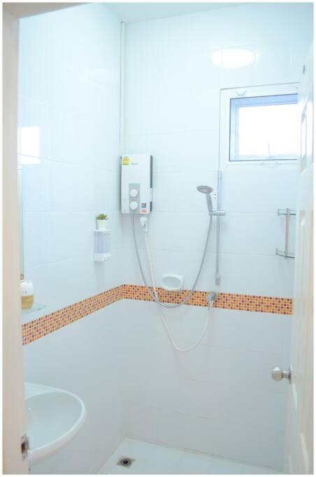 100Sqm 2 Bed Apartment Sukhothai City Exterior photo
