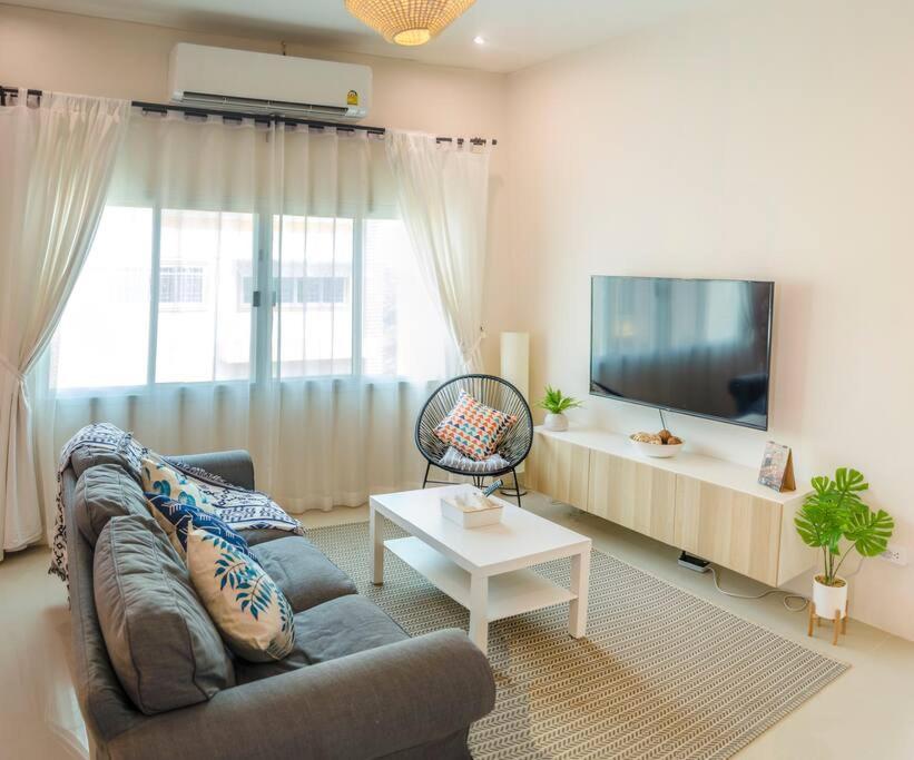 100Sqm 2 Bed Apartment Sukhothai City Exterior photo